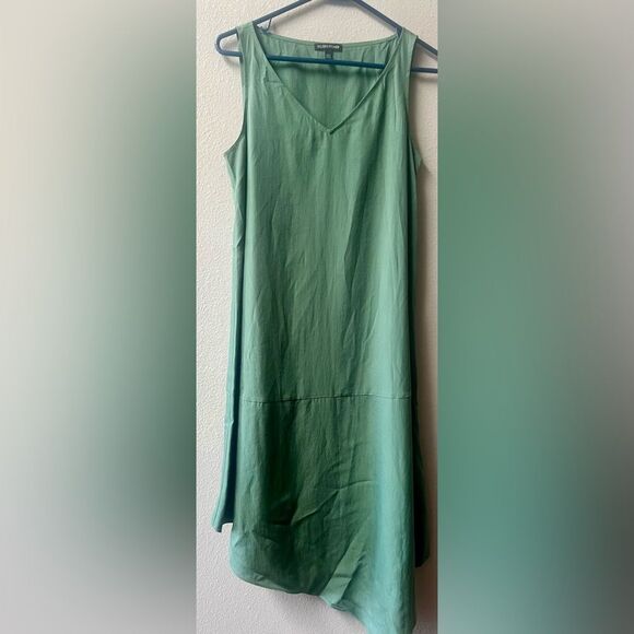 Eileen Fisher Sandwashed Tencel Asymmetrical Shift Dress in Nori Green Size XS - Picture 3 of 7